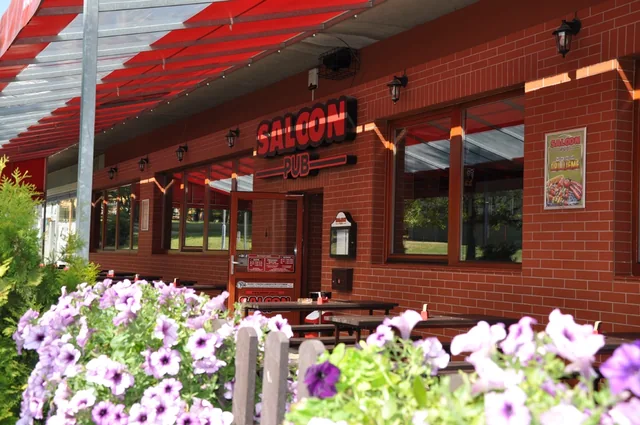 SALOON PUB - předzahrádka 5